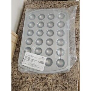 NIP Pampered Chef Donut Hole Cake Pop Pan #100373 Teal
